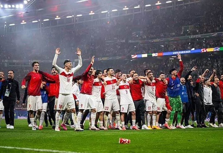 Thổ Nhĩ Kỳ trở thành “đội bóng trung lập được yêu mến nhất”, xứng tầm ngựa ô vô địch EURO